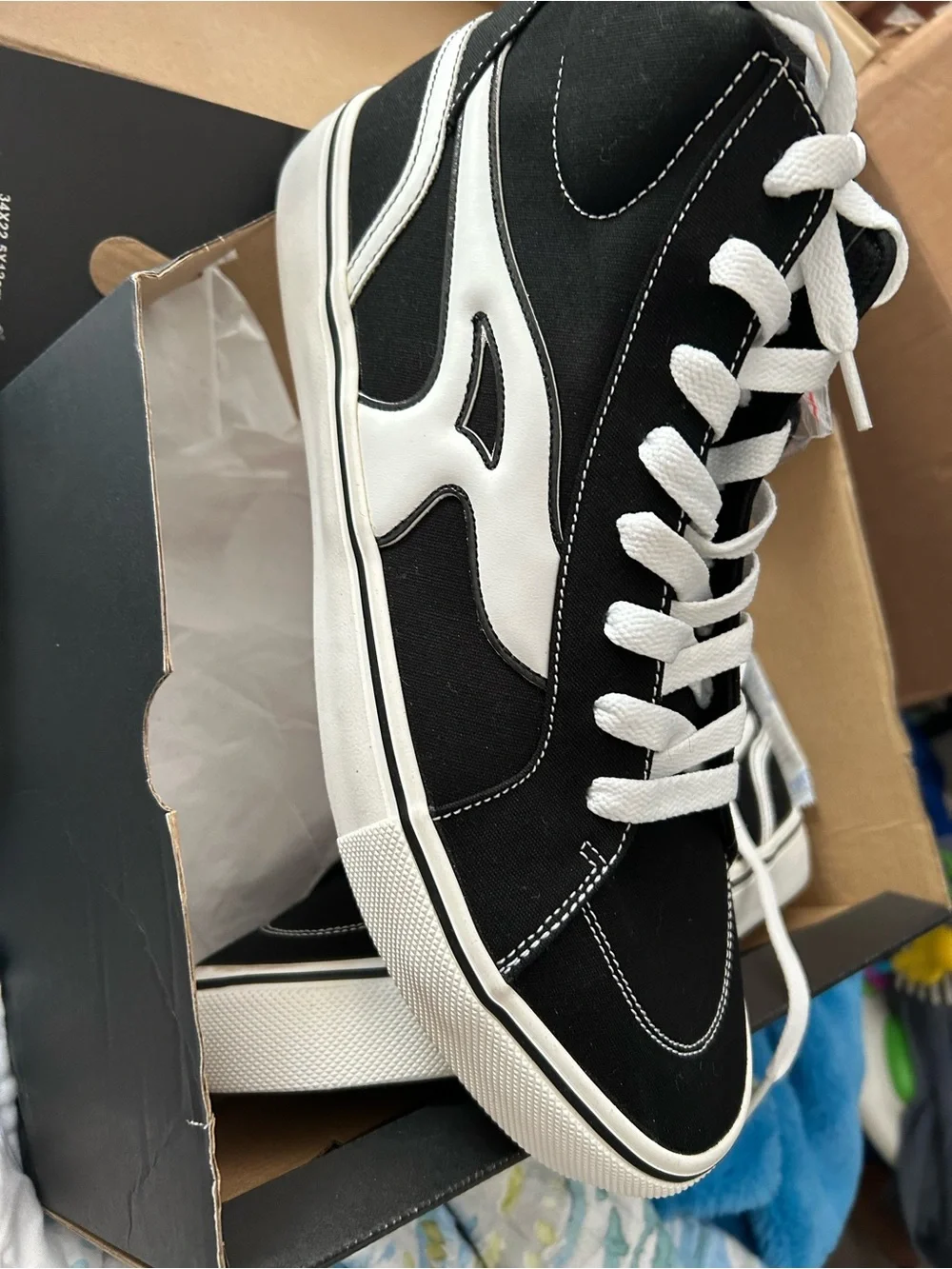 Airwalk Black and White High-Top Sneakers, 10.5